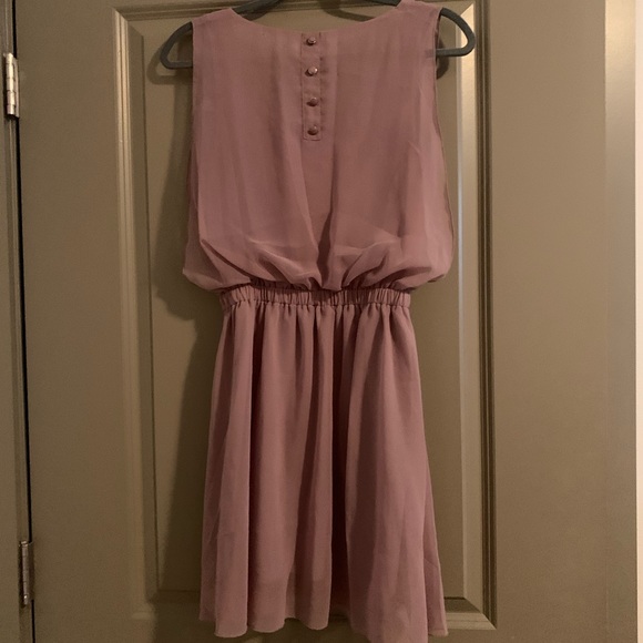 beige dress with button detail - Picture 2 of 2